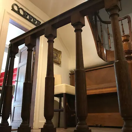 Au Lion D'or Panzió